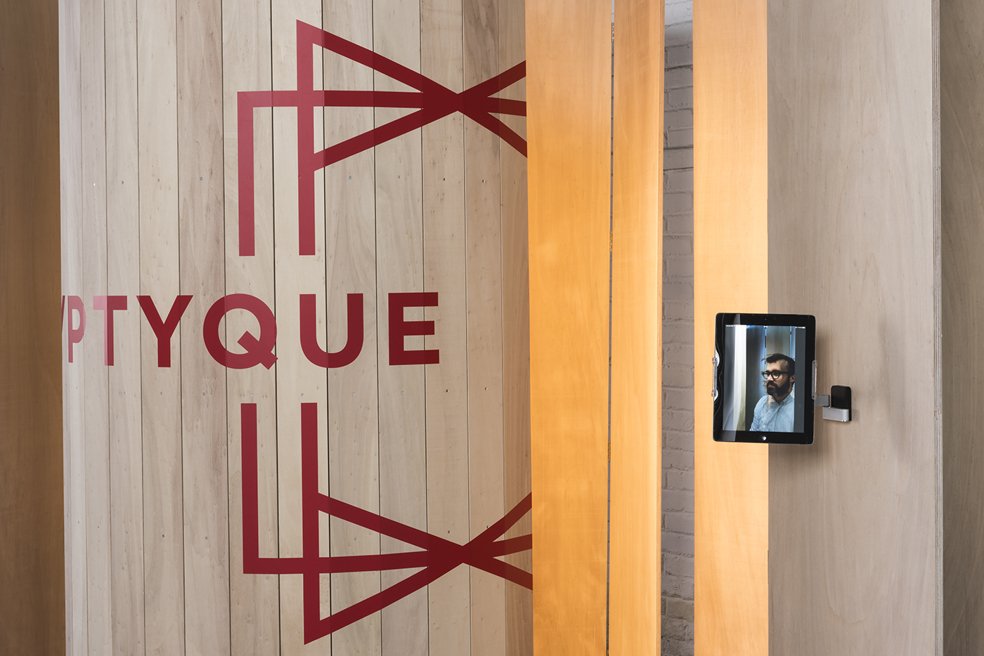 Polyptyque — vue détail — Photographie Pierre Antoine Polyptyque — vue détail — Photographie Pierre Antoine